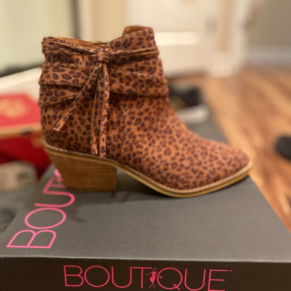 Corky’s boots brand new never worn